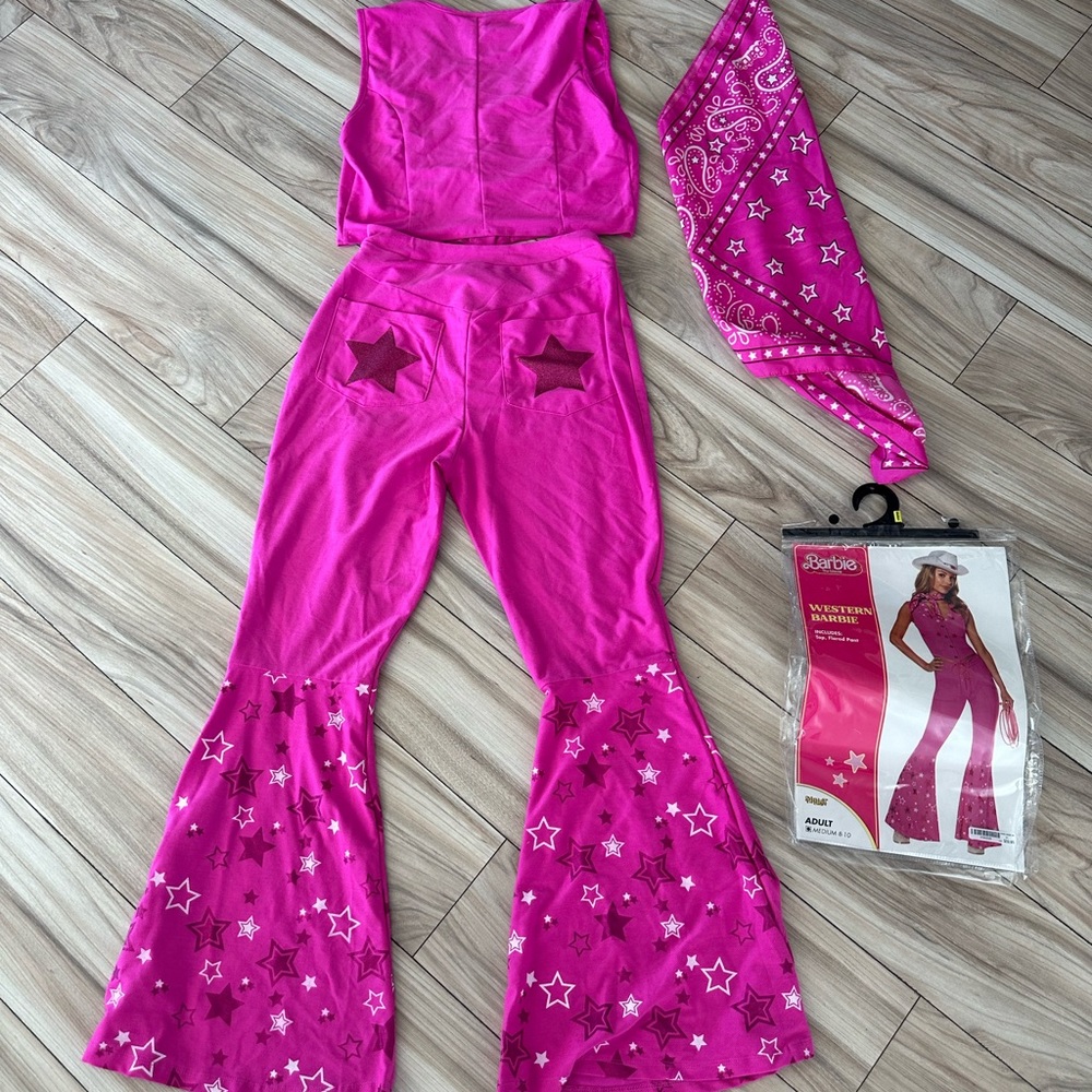 SPIRIT HALLOWEEN WESTERN BARBIE COSTUME IN MEDIUM (8-10) - Picture 3 of 3